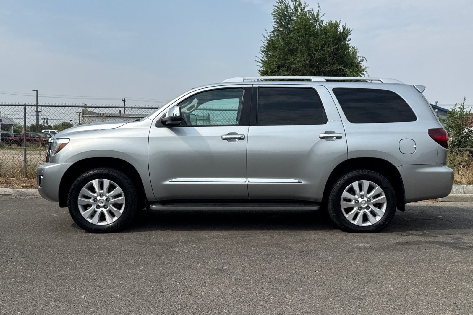 Used 2021  Toyota Platinum image 6