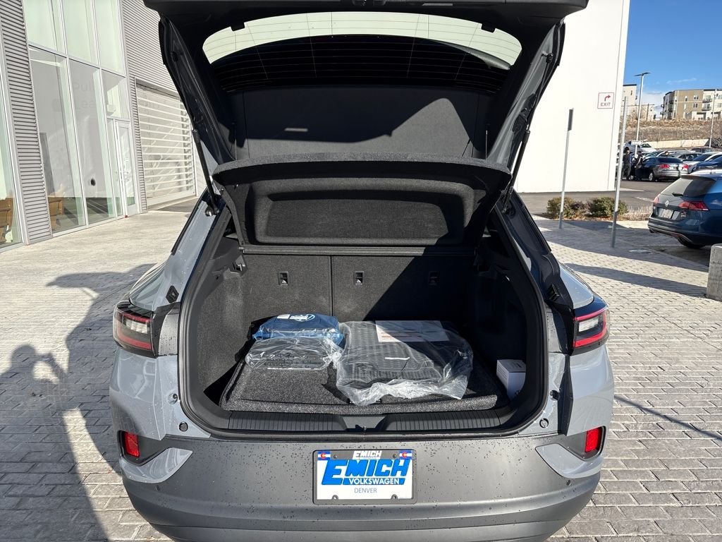 New 2026 Pure Gray Volkswagen Pro image 21