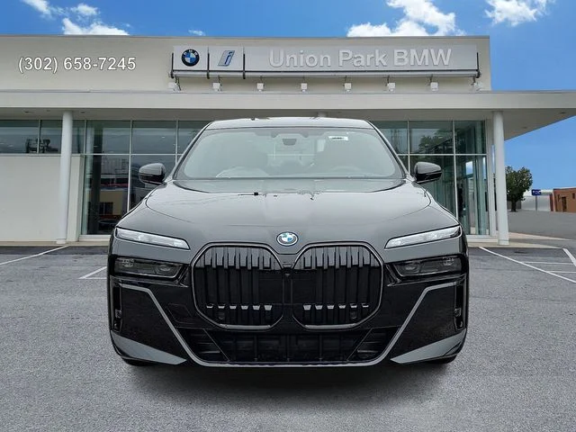 New 2026 Black Sapphire Metallic BMW xDrive60 image 2