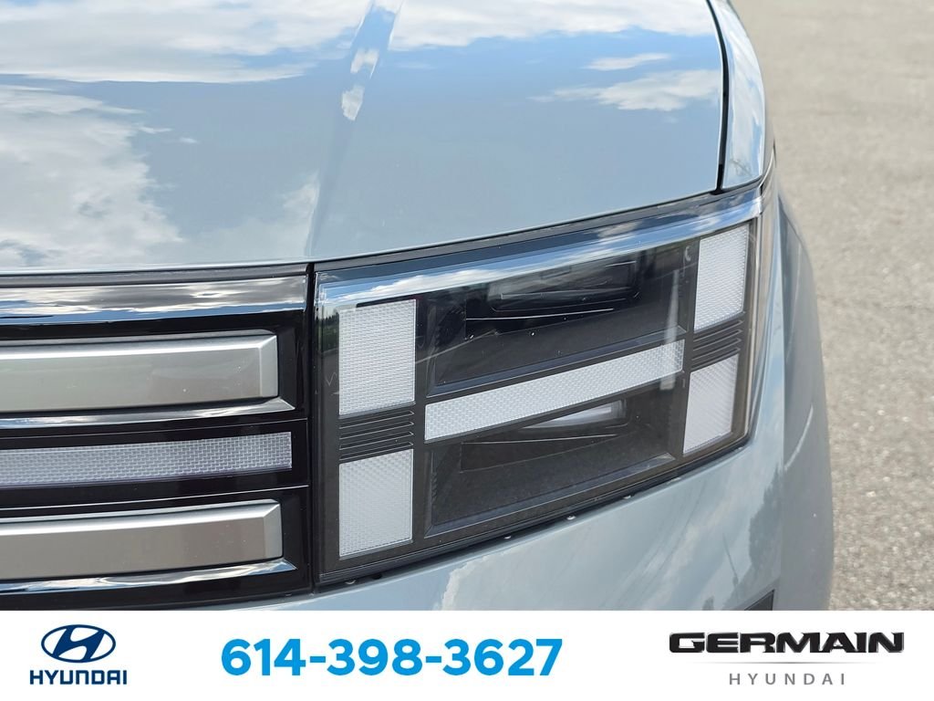 Used 2025 Gray Hyundai SE image 15