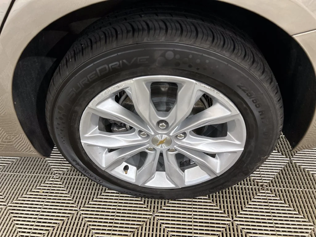 Used 2025 Gray Chevrolet LT image 10