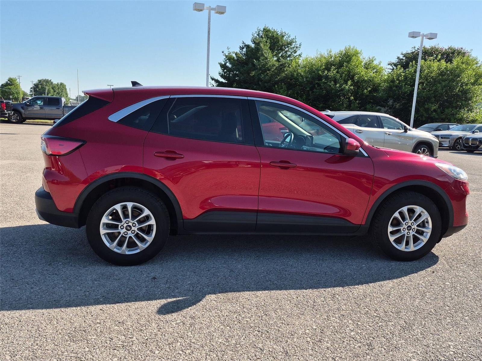 Used 2020 Rapid Red Metallic Tinted Clearcoat Ford SE image 6
