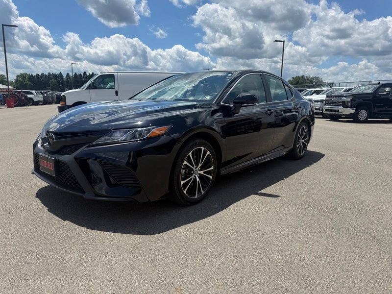 Used 2019 Black Toyota SE image 3