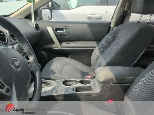 Used 2014 Blue Nissan S image 3