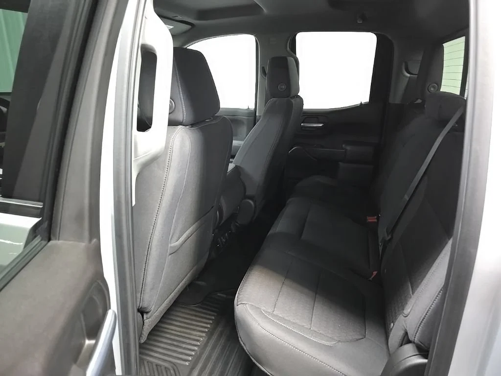 Used 2020 SILVER ICE METALLIC Chevrolet LT image 32