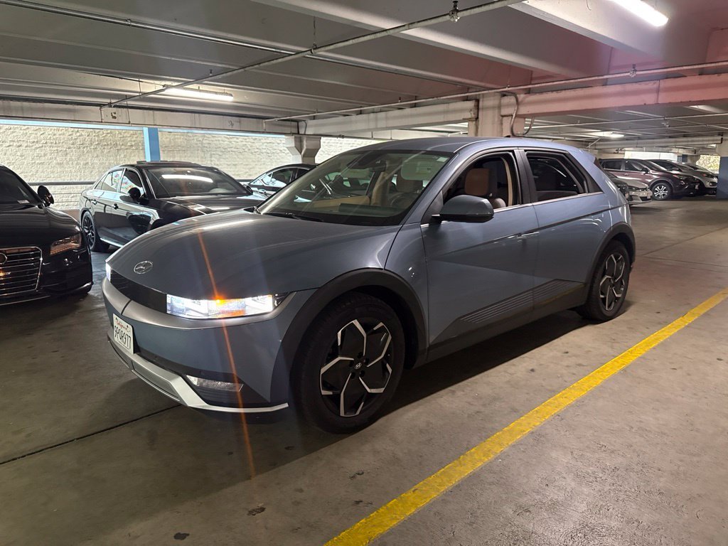 Certified Used 2024 Blue Hyundai SEL image 2