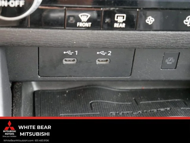 Used 2025 Gray Mitsubishi SE image 25