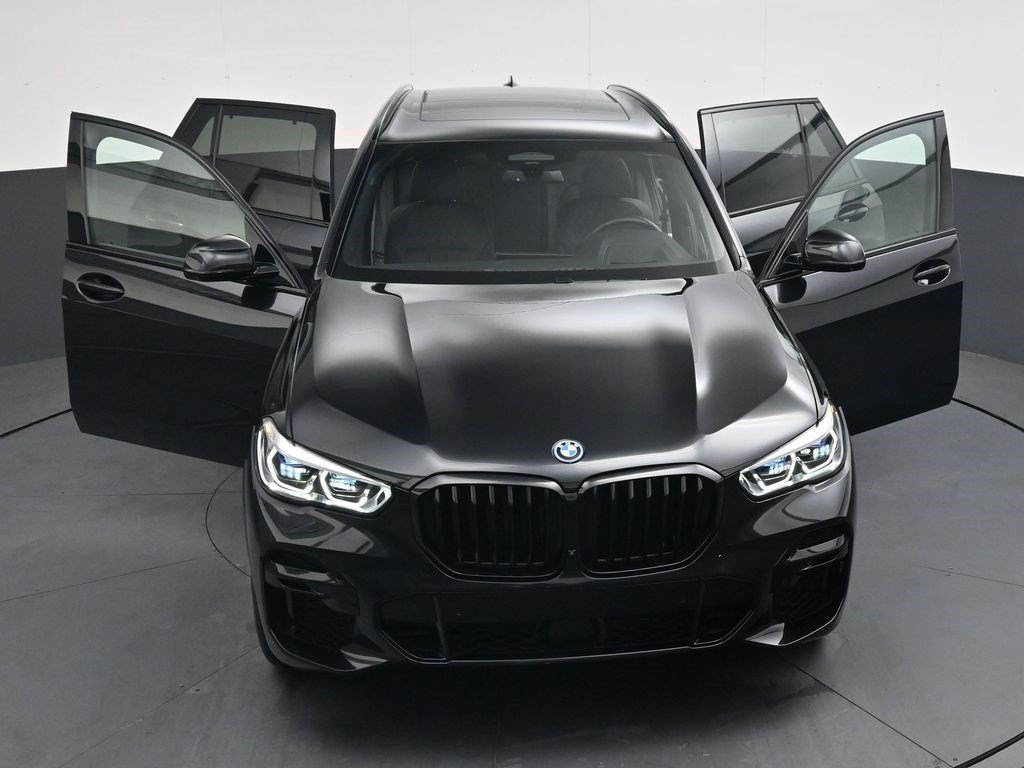 Used 2022 Black Sapphire Metallic BMW xDrive45e image 39