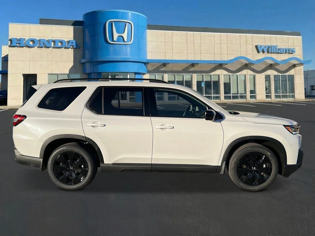 New 2026 PLATINUM WHITE PEARL Honda Black Edition image 6