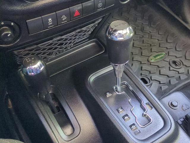Used 2018 White Jeep Unlimited Sahara image 38