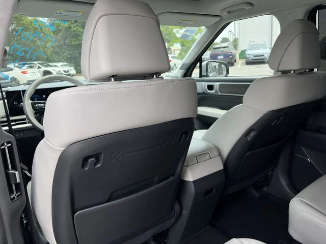Used 2025 Silver Hyundai Calligraphy image 38