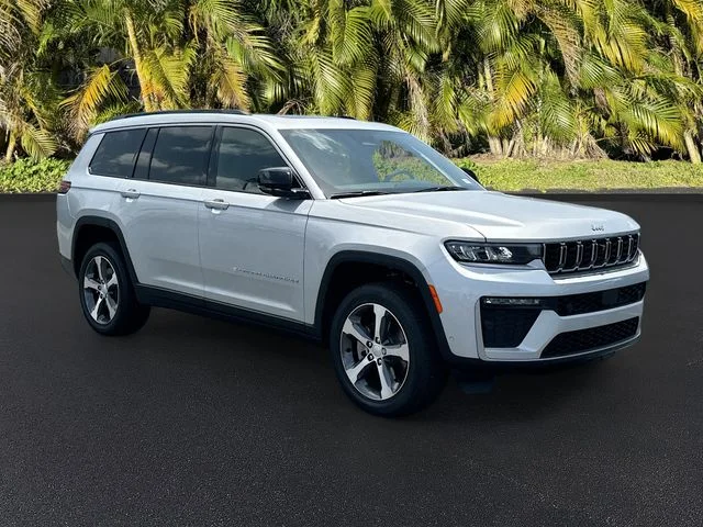 New 2026 Silver Zynith Exterior Paint Jeep Limited image 2