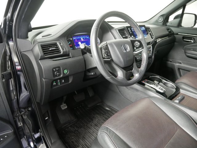 Used 2020 Crystal Black Pearl Honda Black Edition image 10
