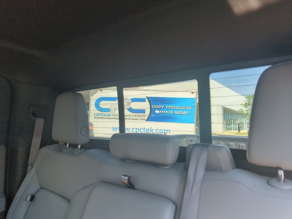 Used 2025 White GMC SLT image 29