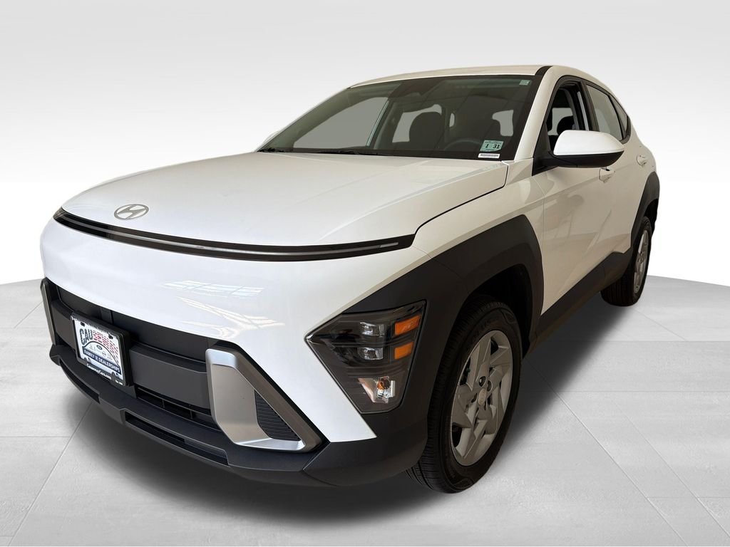 Used 2026 White Hyundai SE image 3