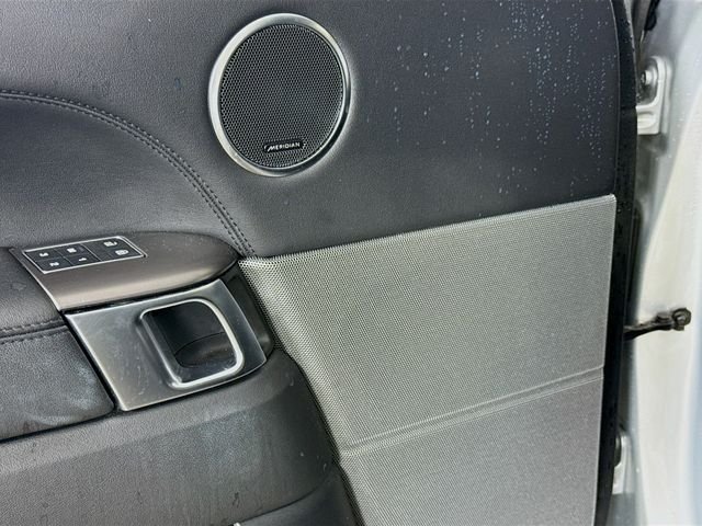 Used 2021 Silver Land Rover SE image 20