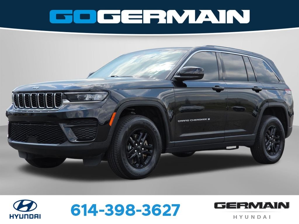 Used 2023 Black Jeep Laredo image 1