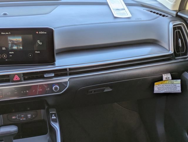 2025 Kia Sorento S - Photo 19