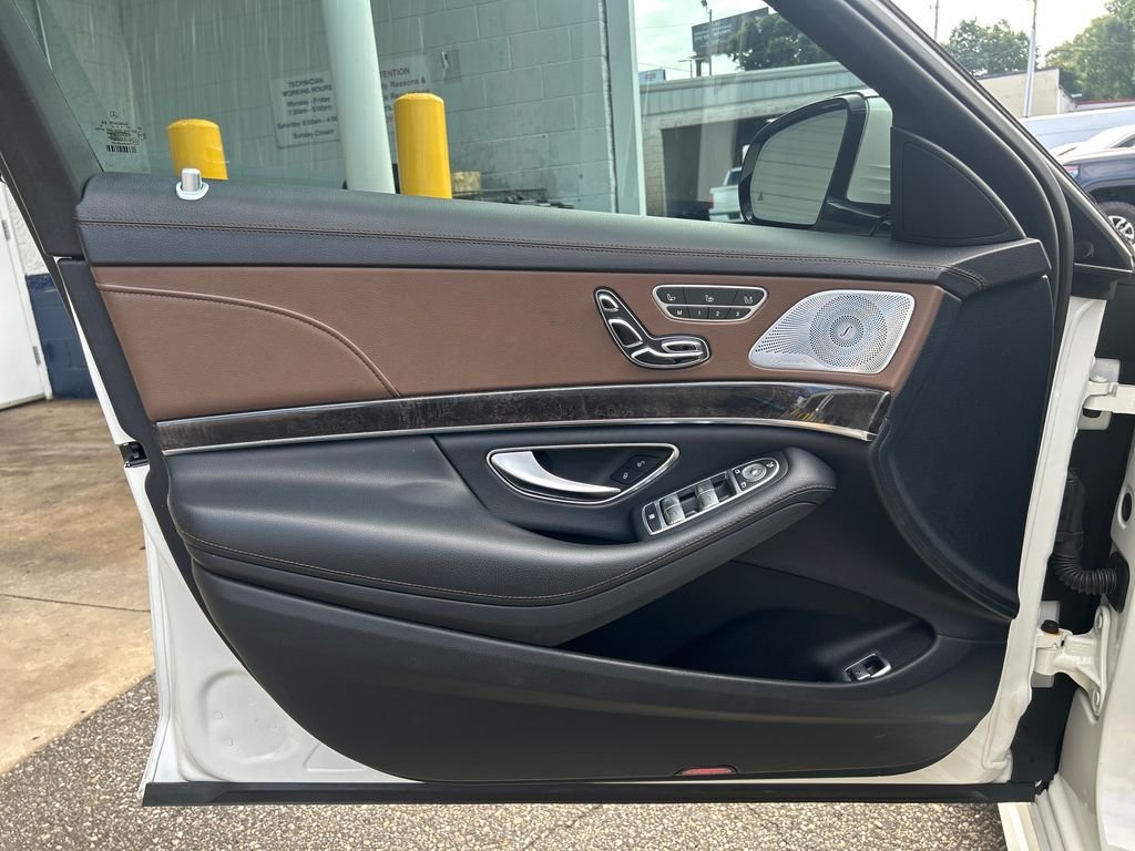 Used 2017  Mercedes-Benz S 550 image 7
