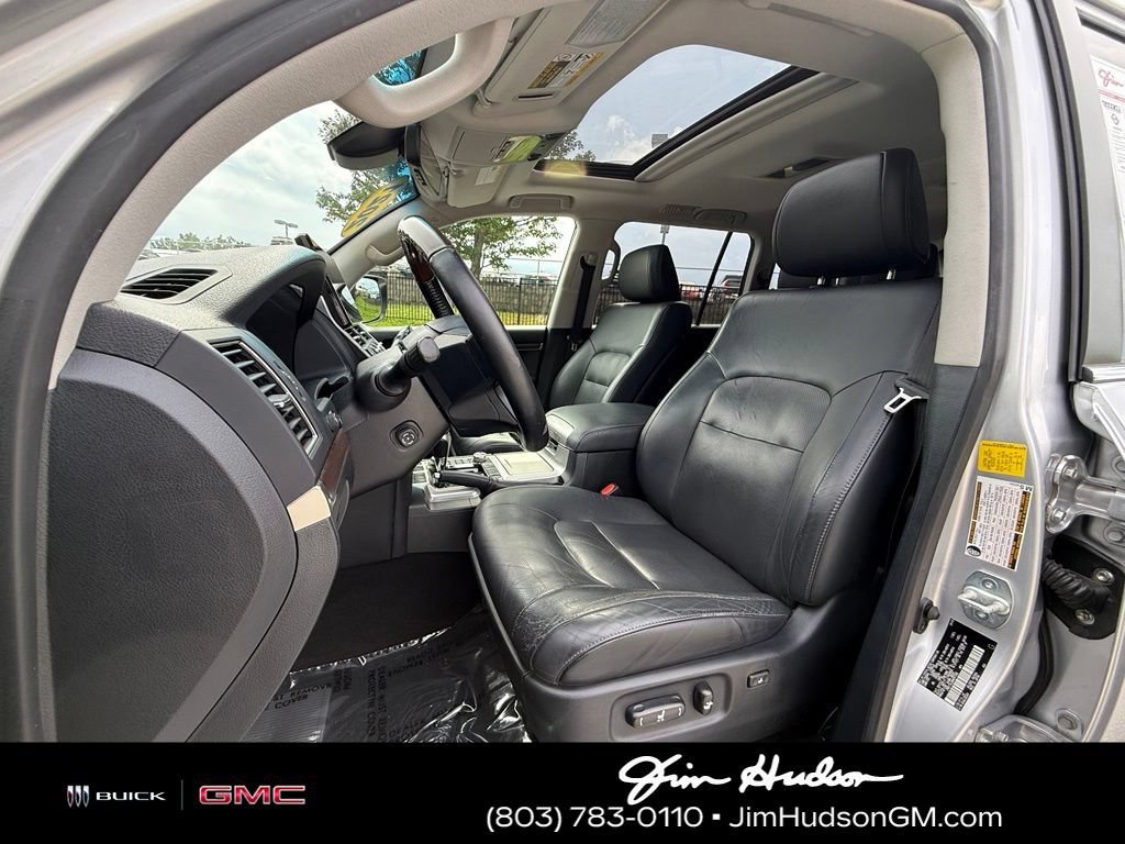 Used 2021 Silver Toyota 4DR 4WD image 6