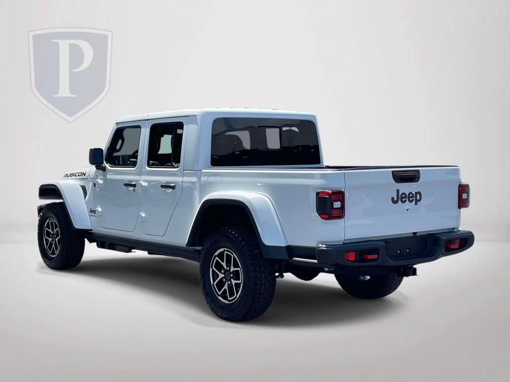 New 2026 Bright White Clear-Coat Exterior Paint Jeep Rubicon X image 6