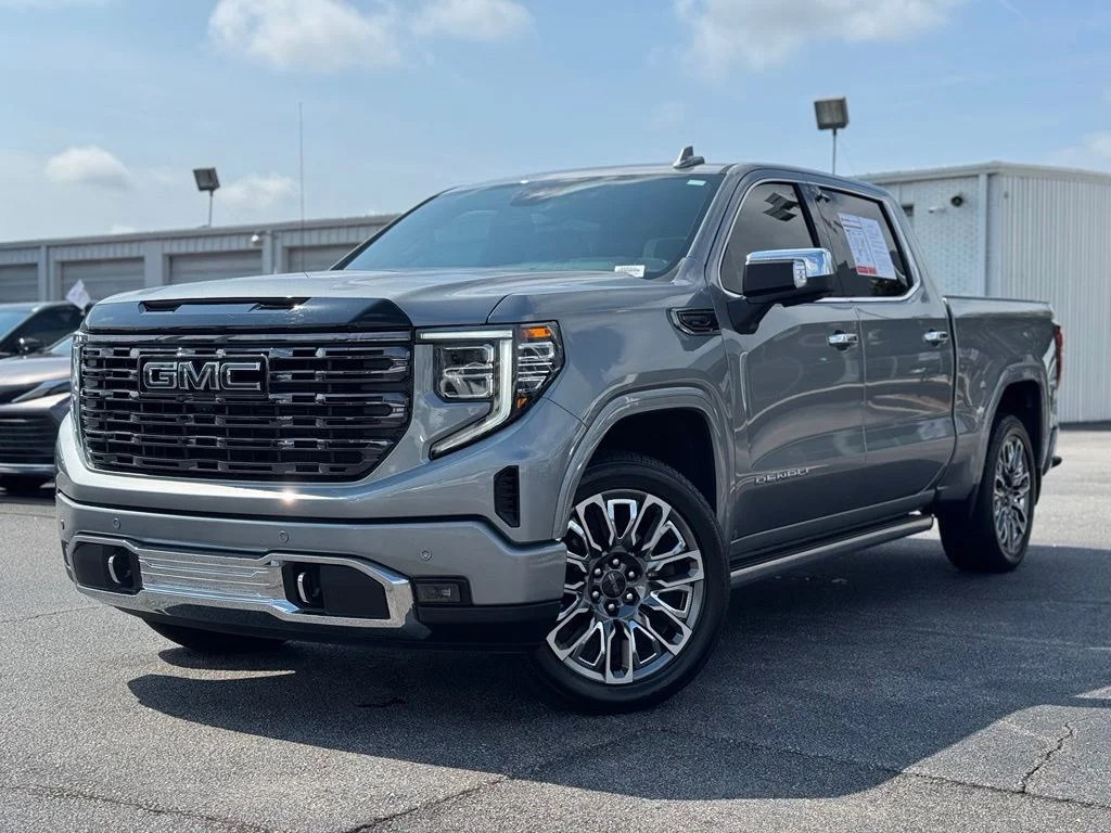 Used 2025 Silver GMC Denali Ultimate image 6