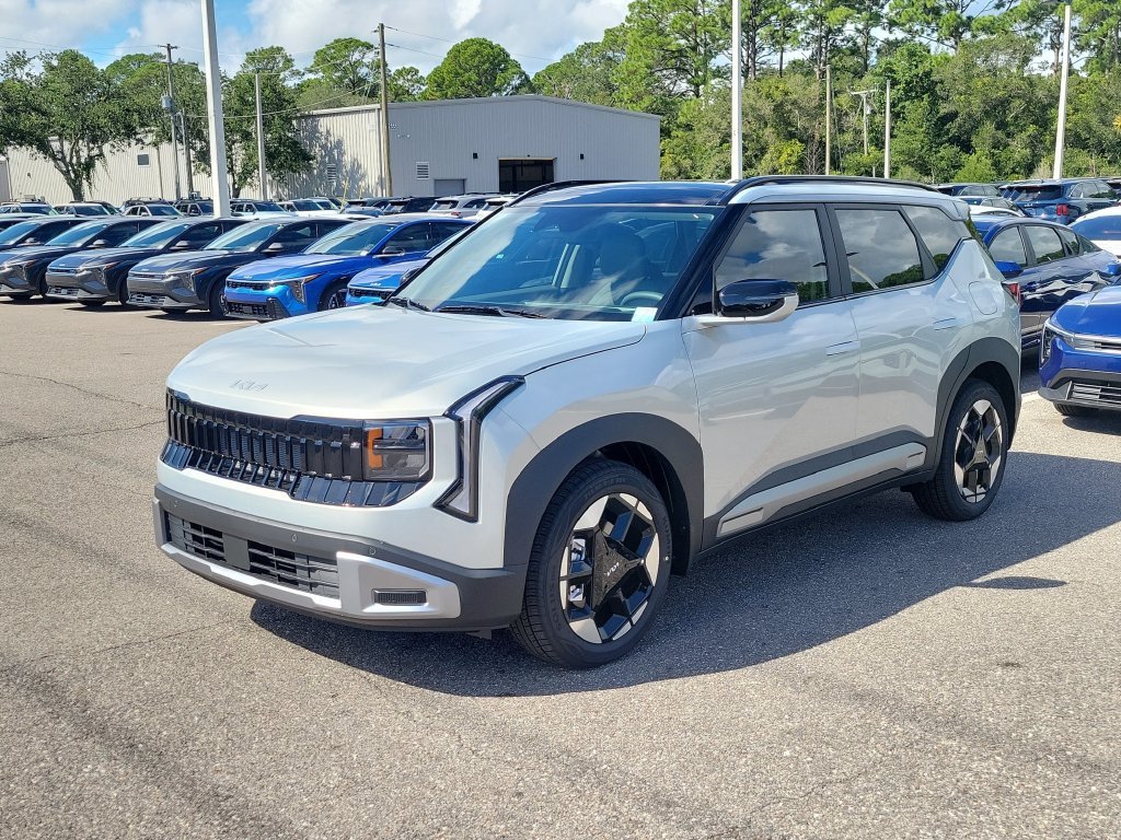 New 2027 Ivory Silver Kia EX image 3