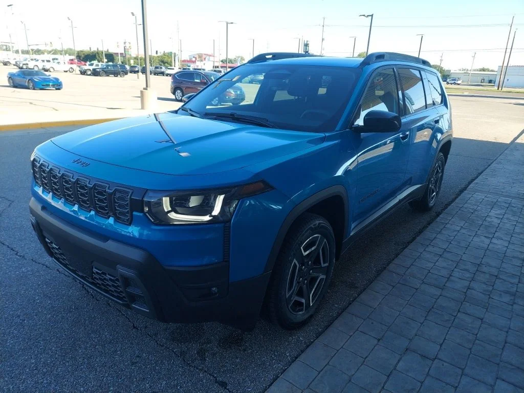 New 2026 Hydro Blue Pearl-Coat Exterior Paint Jeep Laredo image 3