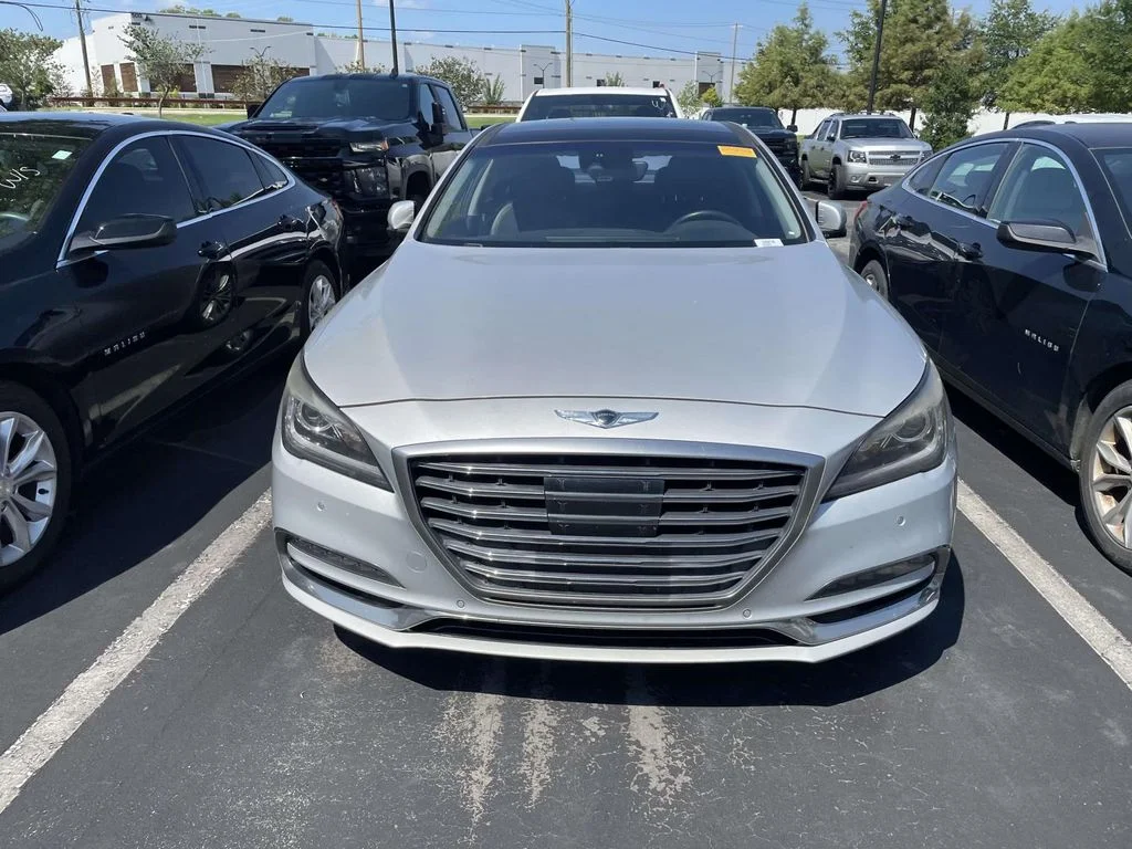 Used 2018 Silver Genesis 3.8 image 2