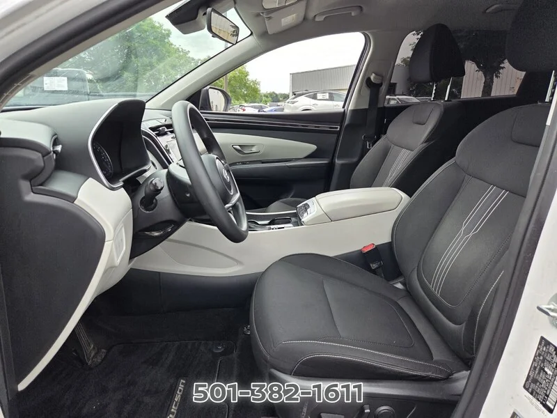Used 2024 White Pearl HYUNDAI SEL FWD *LTD AVAIL* image 9