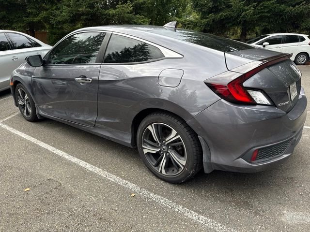 Used 2017 Polished Metal Metallic Honda Touring image 4