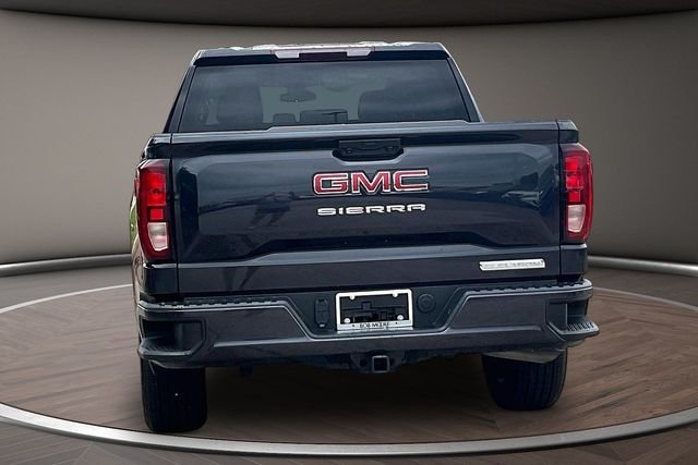 Used 2023 Silver GMC Elevation image 4
