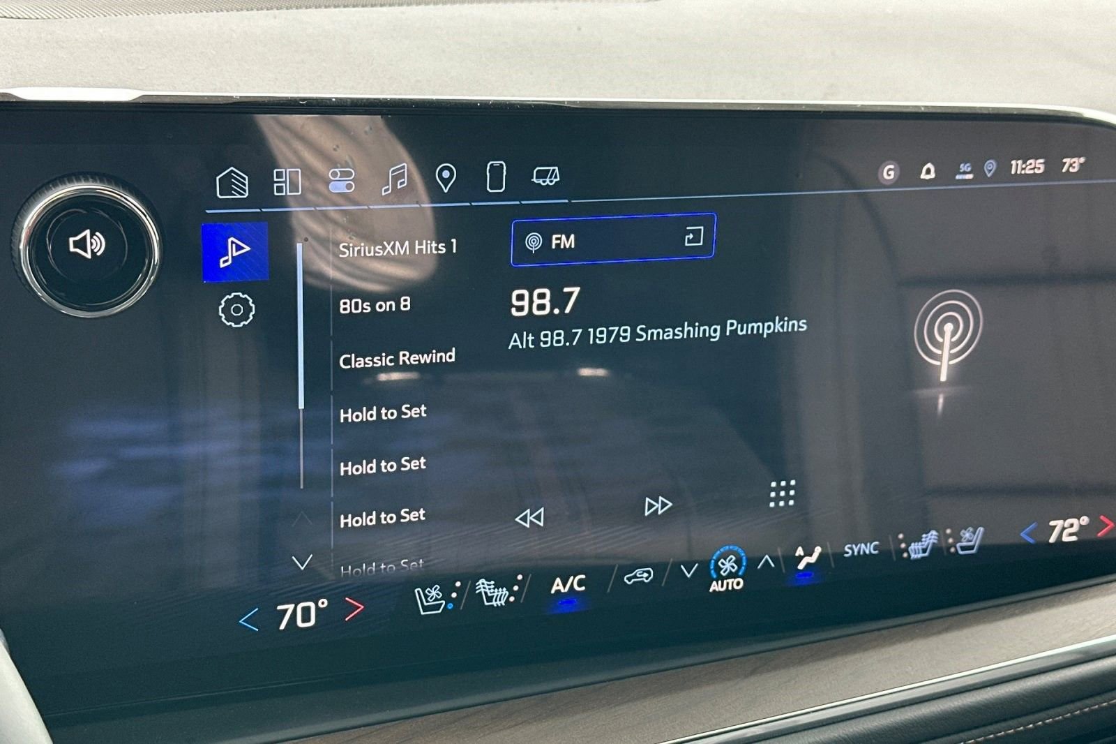 2025 Chevrolet Suburban High Country - Photo 23