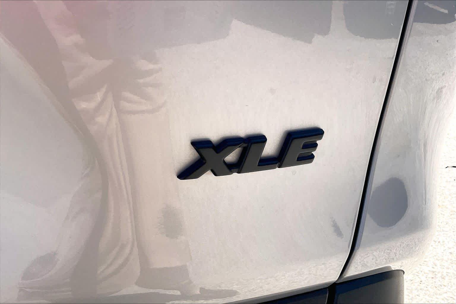 Used 2024 Silver Sky Metallic Toyota XLE image 10