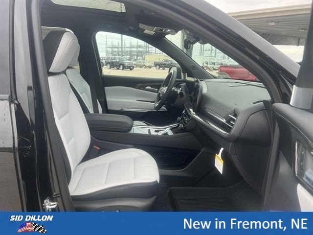 New 2026 Mosaic Black Metallic Chevrolet High Country image 6