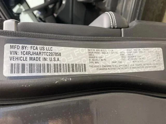 New 2026 Baltic Gray Metallic Clear-Coat Exterior Paint Jeep Laredo image 40