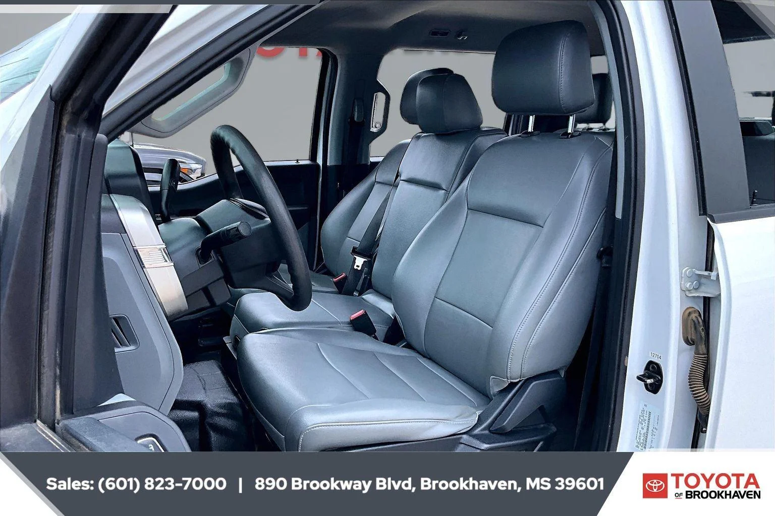 Used 2023 Oxford White Ford XL image 18