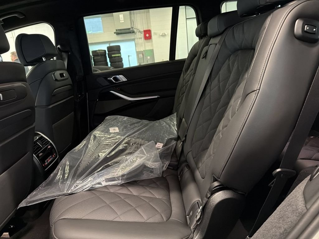 New 2027 Mineral White Metallic BMW xDrive40i image 12