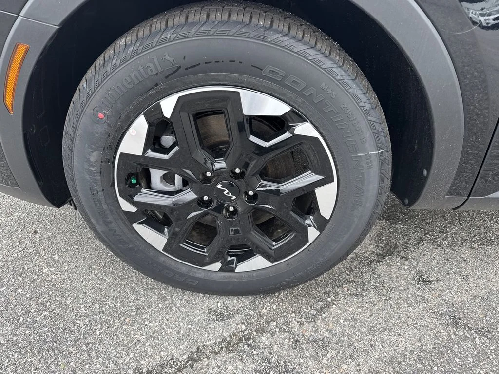 Certified Used 2025 Black Kia S image 11