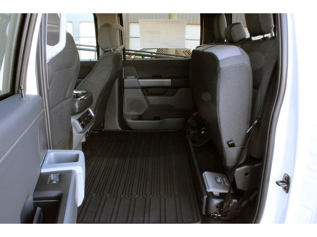 New 2026 Oxford White Ford XLT image 20