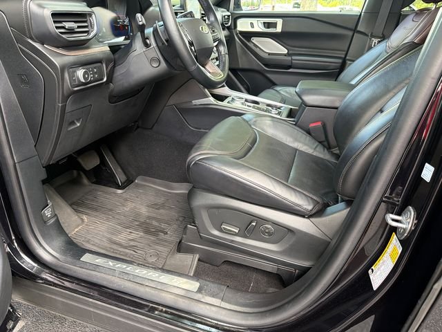 Used 2020 Black Ford Platinum image 9