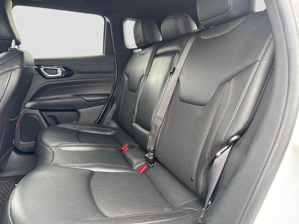 Used 2024 White Jeep Trailhawk image 18