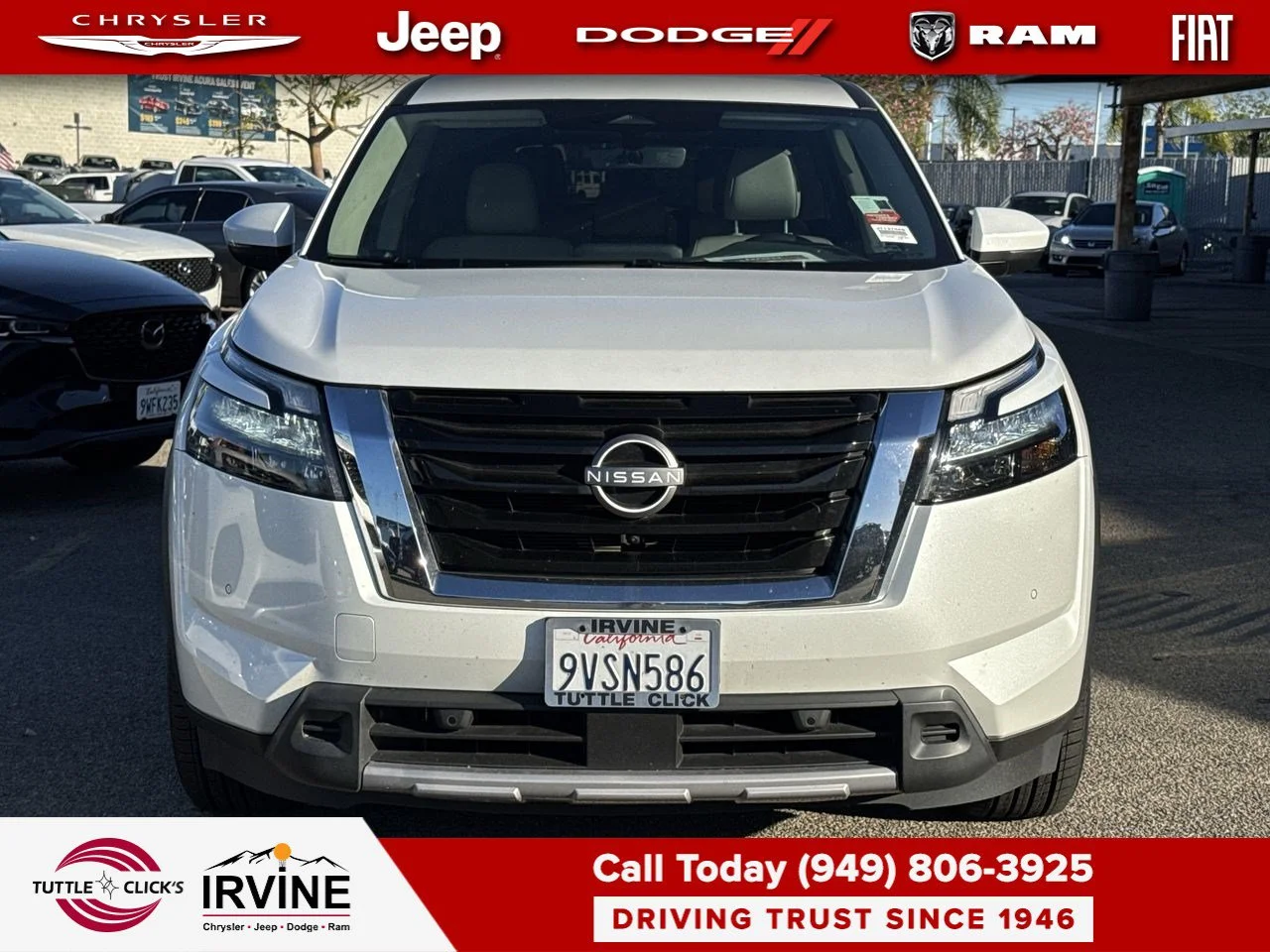Used 2025 Everest White Pearl Tricoat Nissan SL image 1