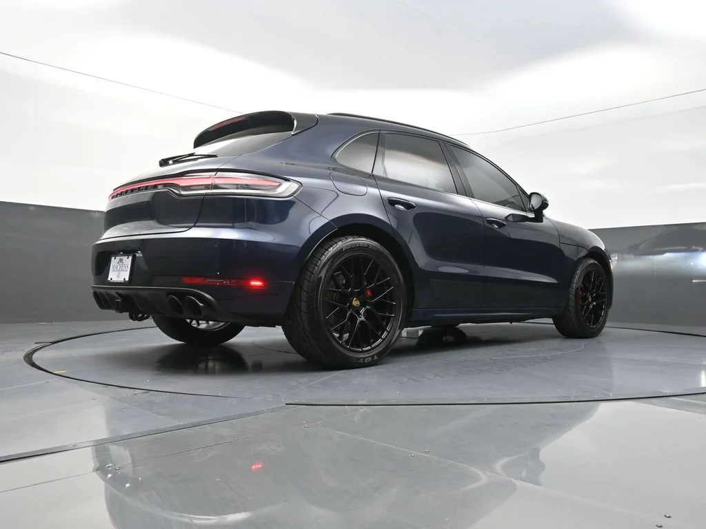 Used 2021  Porsche GTS image 27