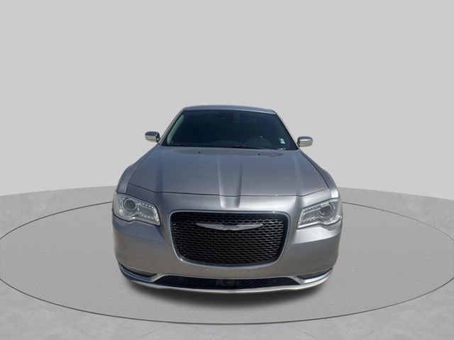 2018 Chrysler 300 Limited - Photo 6