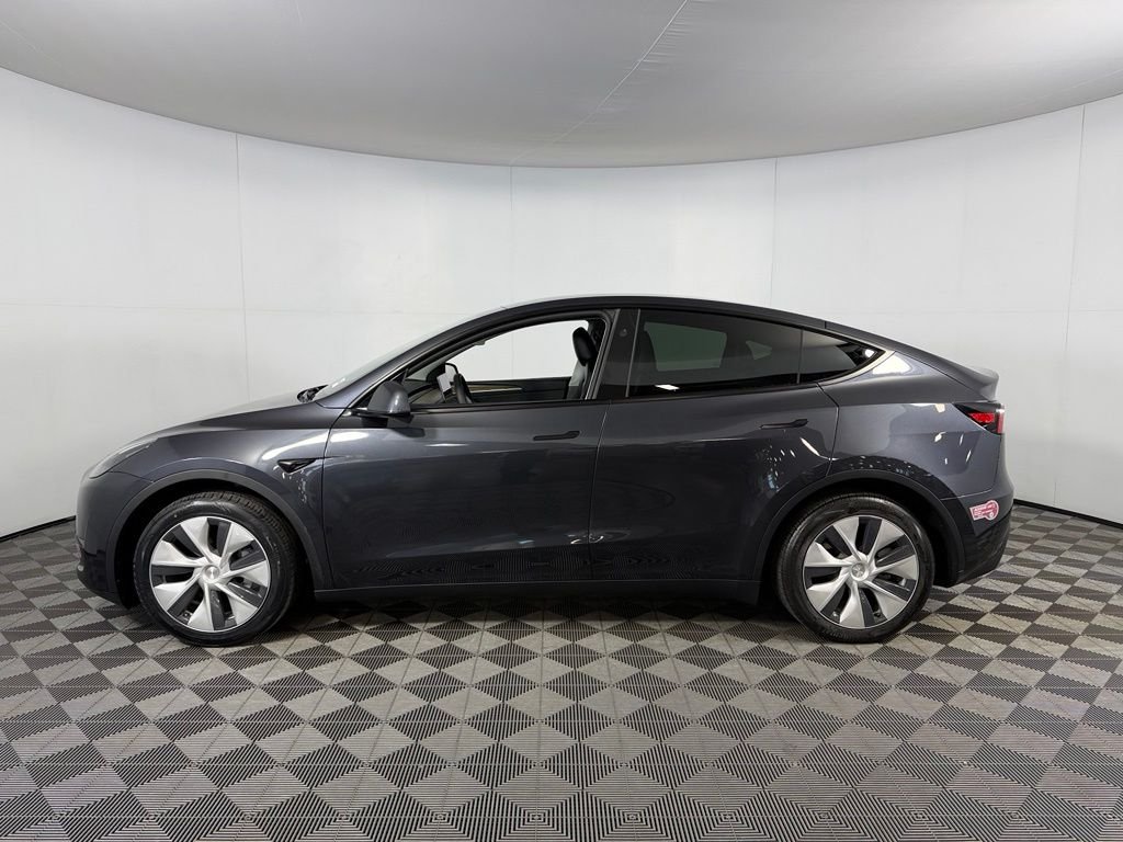 Used 2024 White Tesla Long Range image 8