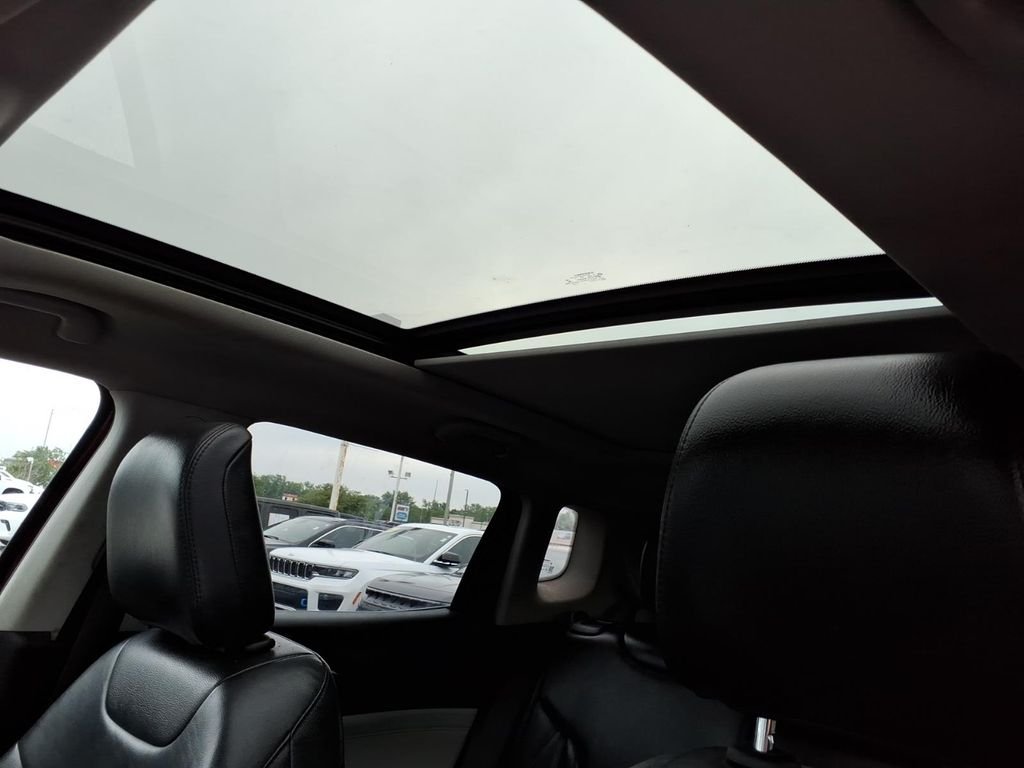 Certified Used 2022 Red Jeep Limited image 11
