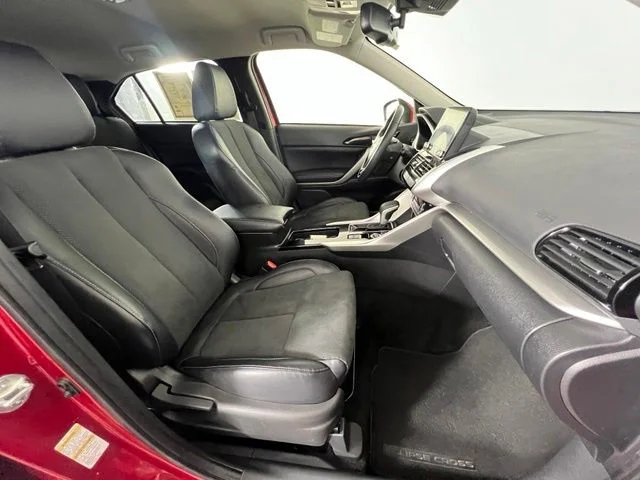Used 2025 Blue Mitsubishi SE image 40