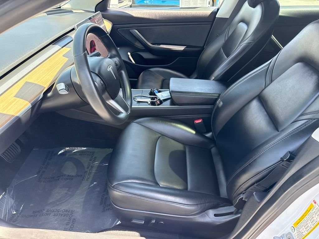 Used 2019 White Tesla Standard Range Plus image 24