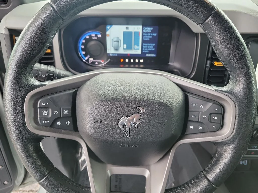Used 2023 Gray Ford Badlands image 30